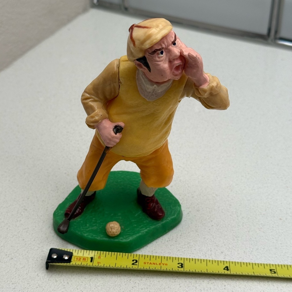 Vintage Golfer Cake Topper Figurine 1970s 1974 Plastic - Picture 10 of 11